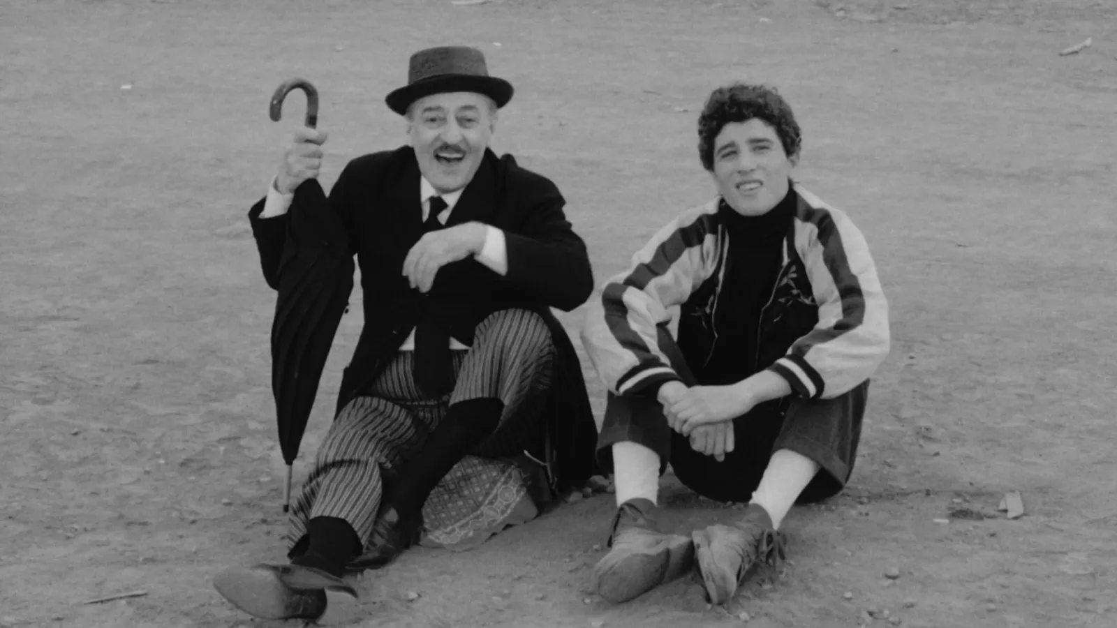 Uccellacci e uccellini streaming ita