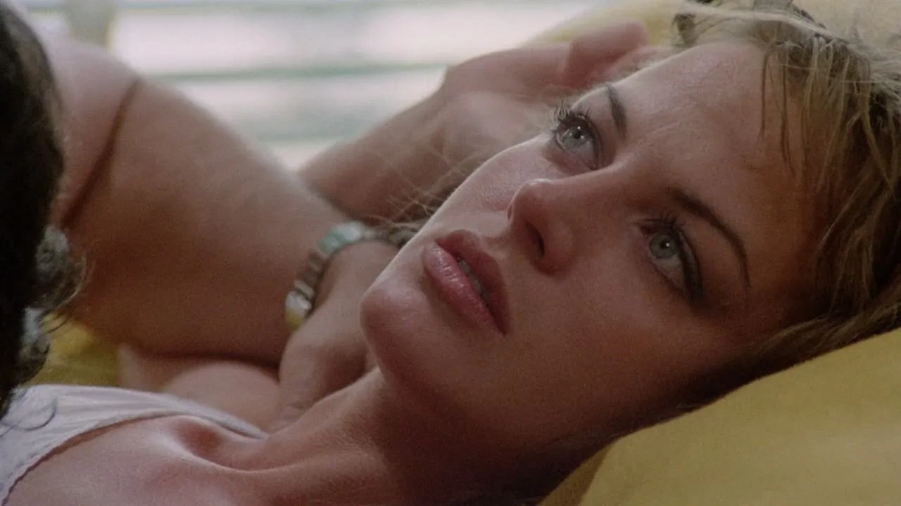 La ragazza dal pigiama giallo streaming ita