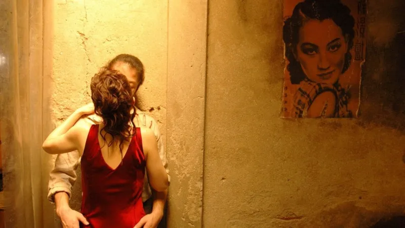 Invisible Waves streaming ita