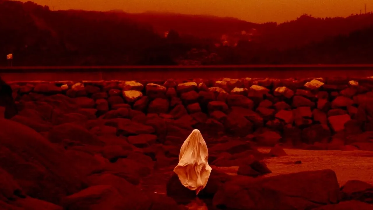 Red Moon Tide streaming ita