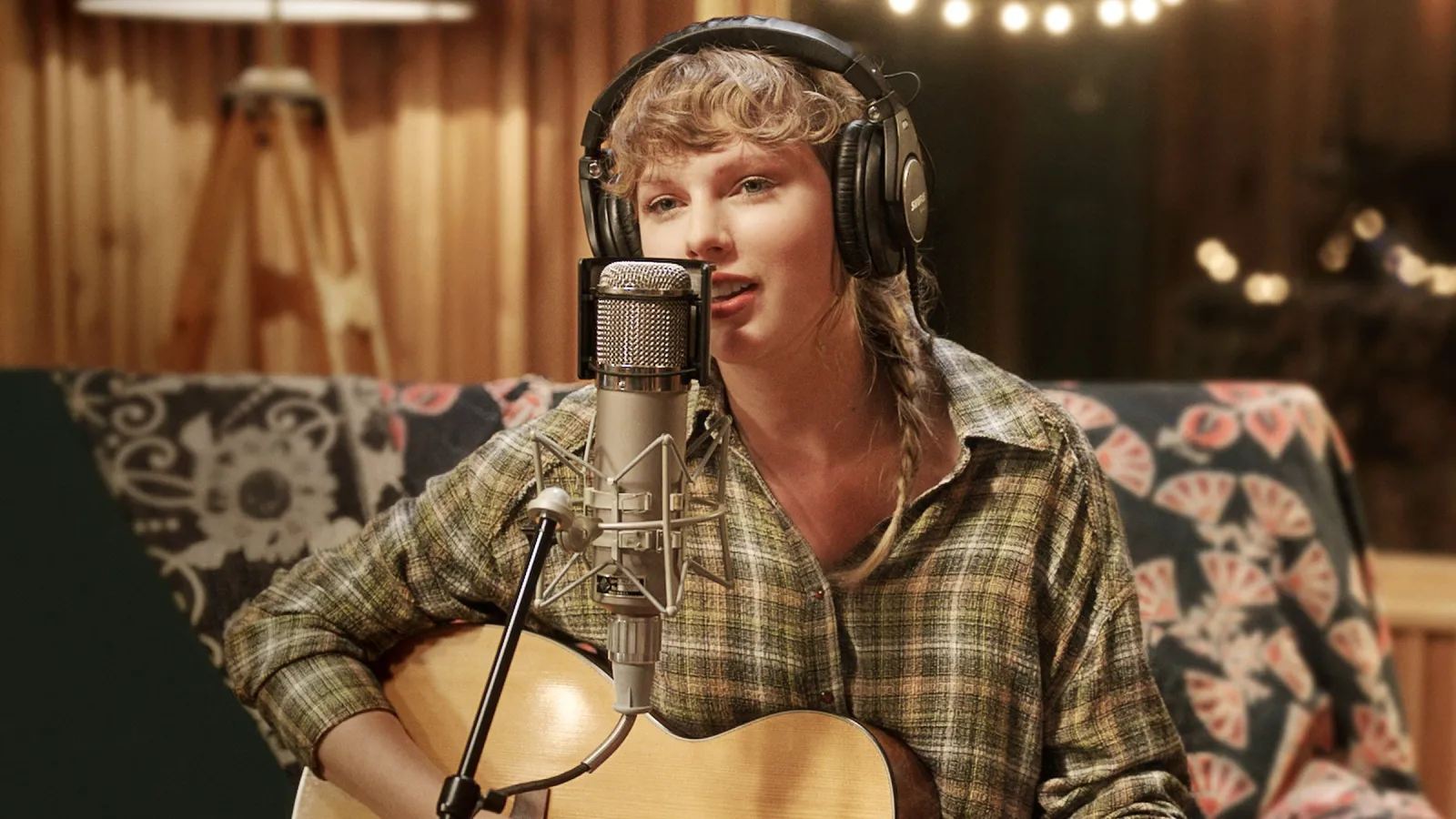 Folklore: The Long Pond Studio Sessions streaming ita