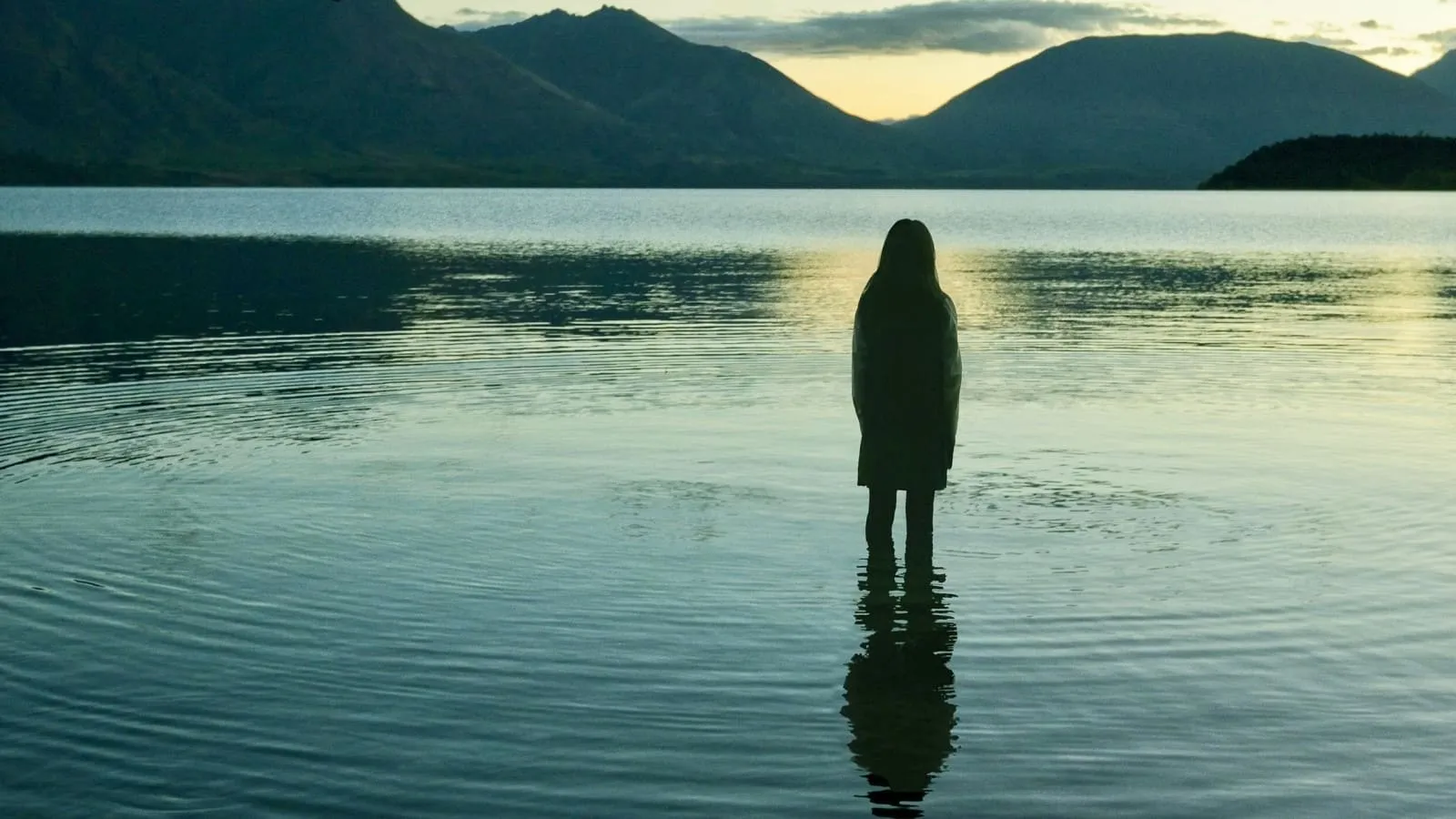 Il mistero del lago streaming ita